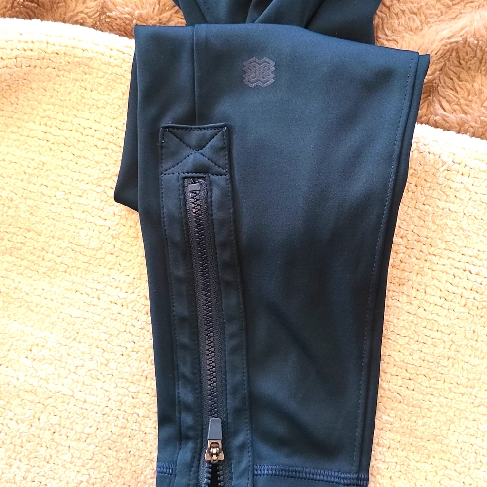 FLX Dynamic Joggers - Picture 2 of 4